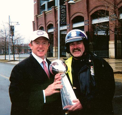 Edgar_Super_Bowl_Trophy.jpg
